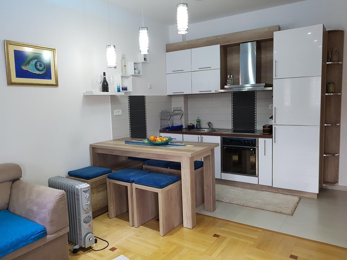 Apartman Dajana Ulcinj Exterior foto