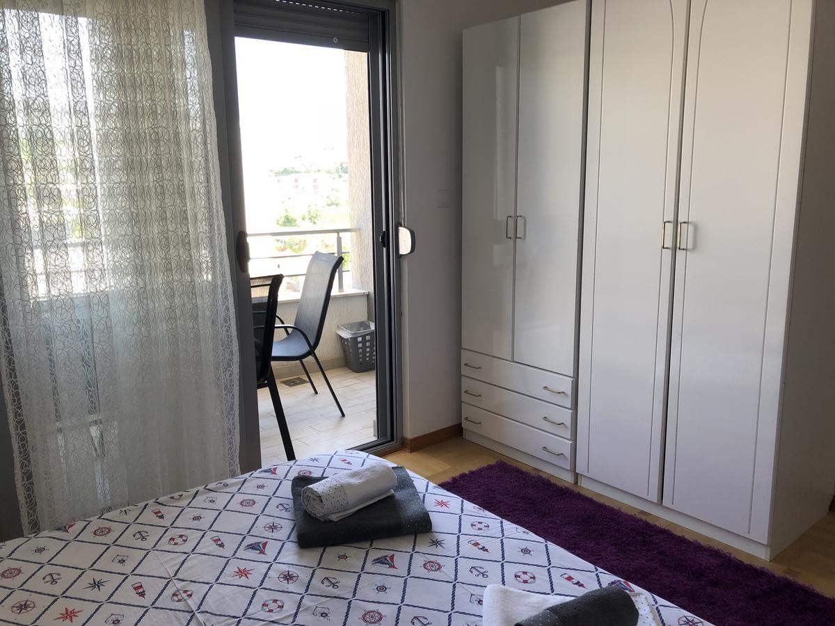 Apartman Dajana Ulcinj Exterior foto