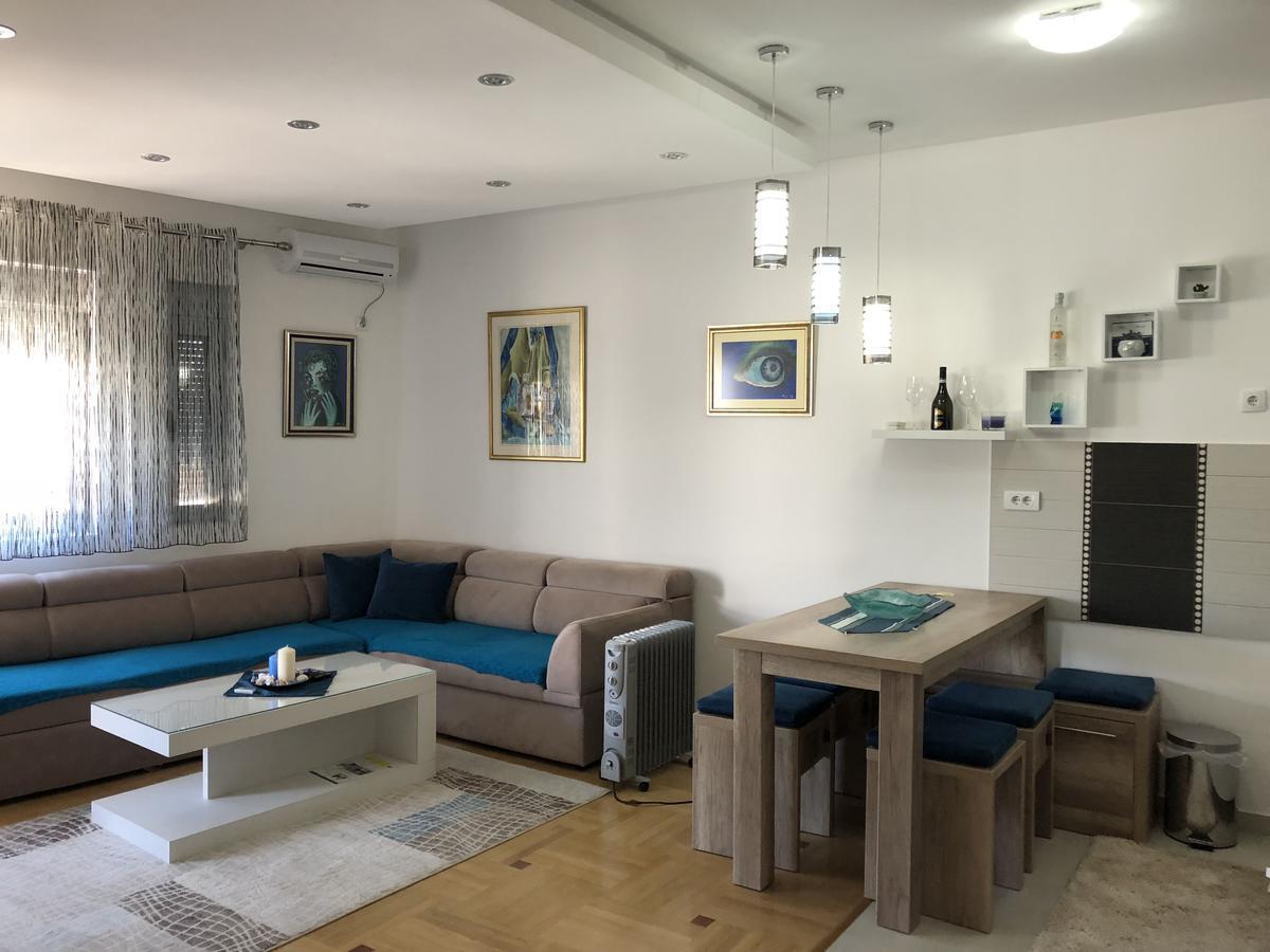 Apartman Dajana Ulcinj Exterior foto