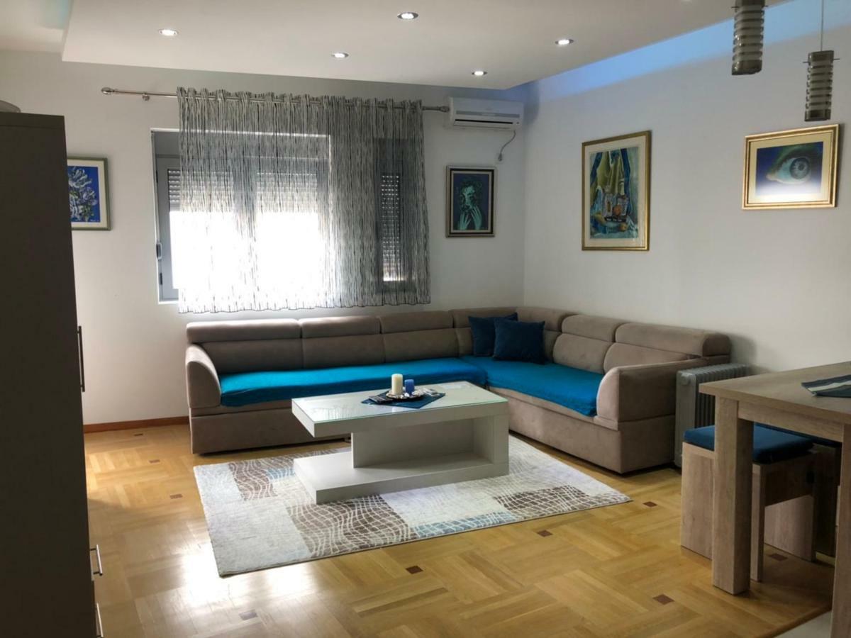 Apartman Dajana Ulcinj Exterior foto
